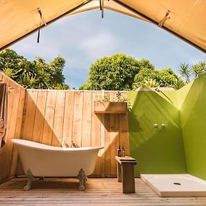 Deluxe Double Room Bath